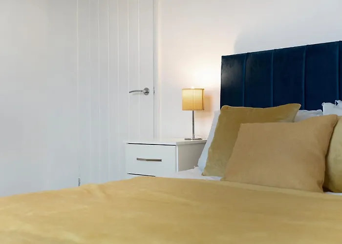 Modern Apartment Near Blyth Coast Sleeps 5